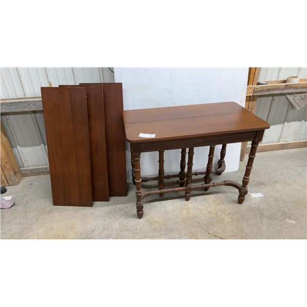 Antique Walnut Expandable Swing Leg Dining Table with 3 Leaves 40 x 22 x 31