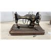 Image 2 : Singer Portable Sewing Machine with Case