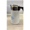 Image 6 : Corning Ware Blue Cornflower 10-Cup Percolator and 5-Liter Covered Casserole Dish with Original