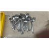 Image 4 : Coleman Half Gallon Jug and Stainless Steel Flatware Set in Tray