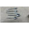 Image 7 : Coleman Half Gallon Jug and Stainless Steel Flatware Set in Tray