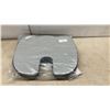 Image 2 : Everlasting Comfort Memory Foam Seat Cushion with Coccyx Cutout