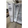 Image 9 : KitchenAid Stainless Steel Side-By-Side Refrigerator with Ice and Water Dispenser 36" Wide Ice
