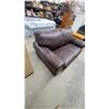 Image 2 : Brown Leather Leather Style 65 " Wide Two-Seat Loveseat