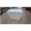 Image 1 : Kenmore Chest Freezer with Wire Storage Basket 32 x 37 x 20"