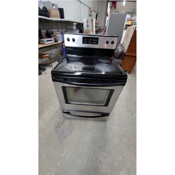Frigidaire Stainless Steel Electric Range with Smooth Glass Cooktop Self Clean