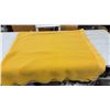 Image 7 : 2 Pure Laine Vierge Golden Yellow Virgin Wool Blankets with Satin Binding