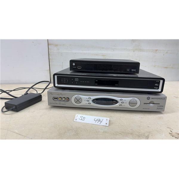 Motorola DCX3200-M, Pace DC758D, and Motorola DCT6416, Cable Boxes 2 Power Adapters