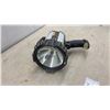 Image 9 : Pneumatic Wheels 4.10/3.50-4 with Spare Rim and Rechargeable Spotlight, No Cord