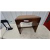 Image 2 : Vanity Stool and Desk Lamp