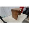 Image 4 : Vanity Stool and Desk Lamp