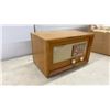 Image 5 : Northern Electric Vintage Wooden Tabletop Am Radio