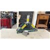 Image 1 : Greenlee 1801 Professional Hydraulic Pipe Bender with Bending Shoe