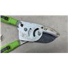Image 2 : Extendable Bypass Lopper with Telescoping Aluminum Handles and Compound Action Head