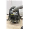 Image 2 : Sencor 1200W Canister Vacuum Cleaner with Attachments