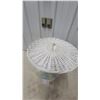 Image 2 : White Willow Laundry Hamper with Lid and Double-Sided Liner, 17" X 11 1/2" X 23 1/4"