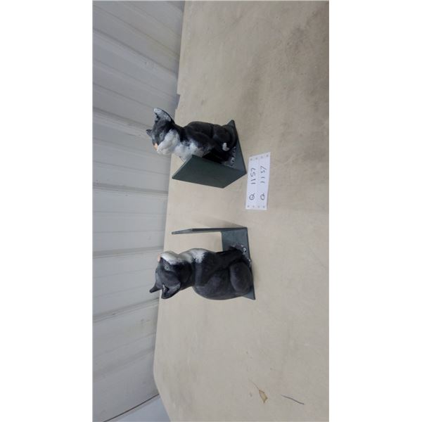 Pair of Cast Iron Tuxedo Cat Bookends with Metal L-Shaped Bases 7" Tall