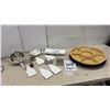 Image 1 : V-Slicer Mandoline / Grinder and Ceramic Sectioned Lazy Susan