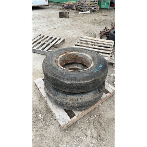 2 Truck Tires and Rims 9.00-20