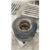 Image 2 : 2 Truck Tires and Rims 9.00-20