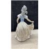 Image 2 : Tengra Hand Made in Spain Valencia Porcelain Lady Figurine 11 1/4" Tall