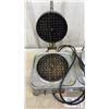 Image 4 : Toastmaster Double Waffle Baker with Temperature Controls