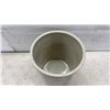 Image 4 : Medalta Potteries Ltd. 2-Gallon Stoneware Crock, Made in Medicine Hat Alberta