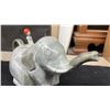 Image 2 : 1950s Gibson Jumbo Teapot