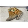 Image 6 : Native American Beaded Moose Hide Mittens, Moccasins, Fur Piece, and Brass Box