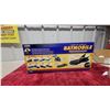 Image 5 : Corgi 2000 DC Comics Batmobile 1:18 Scale Die-Cast Vehicle with Box