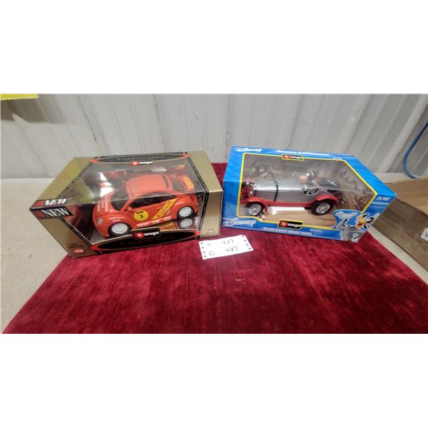 Burago 1:18 Scale Disney Goofy Mercedes-Benz SSKL and Volkswagen New Beetle