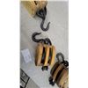Image 3 : Vintage Canada Block Co. Wood Block and Tackle Pulleys, Set of Three