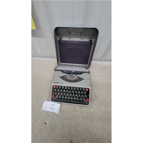 Empire Aristocrat Portable Manual Typewriter with Carrying Case