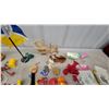 Image 4 : Vintage Toys, Monopoly Money, Game Pieces, Figurines, and More Vintage and Modern Mix