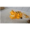 Image 2 : Garfield and Odie Character Telephones by Tyco