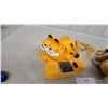 Image 3 : Garfield and Odie Character Telephones by Tyco