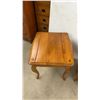 Image 2 : Pair of Pine End Tables with Plank Tops and Cabriole Legs, Round Table 27 x 24, Rectangle Table 27