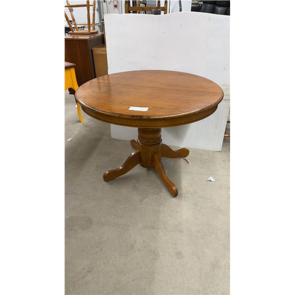 Round Oak Pedestal Dining Table with Four-Leg Base 42 x 30