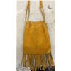 Image 3 : Vintage Buckskin Fringed First Nations Hippie Bag, Measures 17" Including Fringe