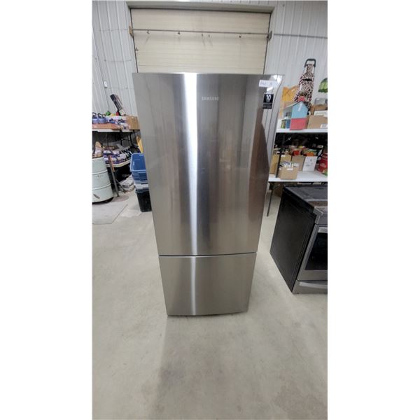 Samsung Stainless Steel Bottom Freezer Refrigerator with Digital Inverter Technology