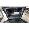 Image 5 : Whirlpool Stainless Steel Slide-In Electric Range with Glass Cooktop