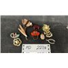 Image 1 : Collection of Vintage Costume Jewelry Brooches and Pins
