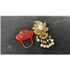 Image 5 : Collection of Vintage Costume Jewelry Brooches and Pins