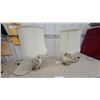 Image 1 : Pair of Chinese-Style Ceramic Table Lamps with Floral Motif and Cream Fabric Shades