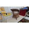 Image 5 : Vintage Wicker Barrel Chair with Lattice Back and Rolled Arms
