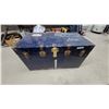 Image 5 : Vintage Blue Steamer Trunk with Brass Hardware 21 x 40 x 22" Locked and No Key