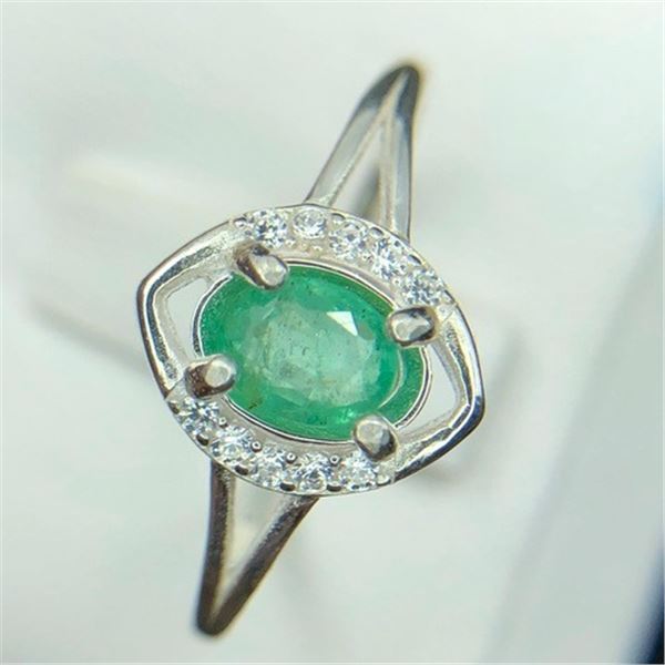 1.4 ct Certified Silver Emerald gemstone Ring ($1,372 Appraisal)