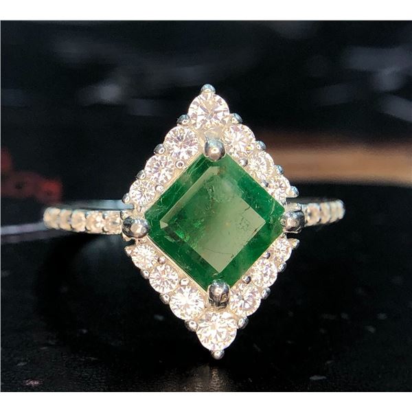 2.3 ct Certified Silver Emerald gemstone Ring ($4,059 Appraisal)