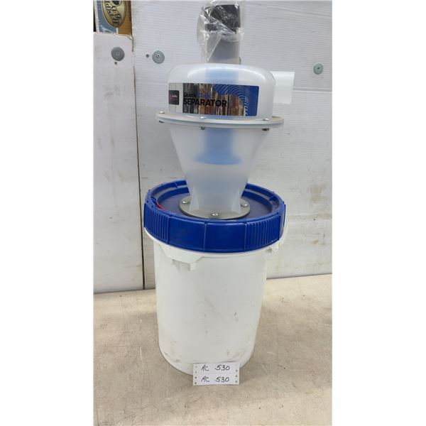 Cen-Tec Systems Quick Click Separator Cyclone Dust Collector with Bucket