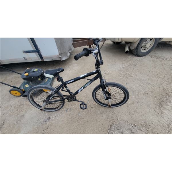 Avigo Antic 20" BMX Bicycle with Black Frame